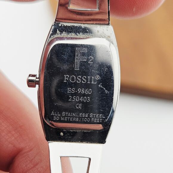 Fossil Women's Silver Tone Bracelet Link Watch Light Up Y2K Style ES-9860 - Picture 6 of 7